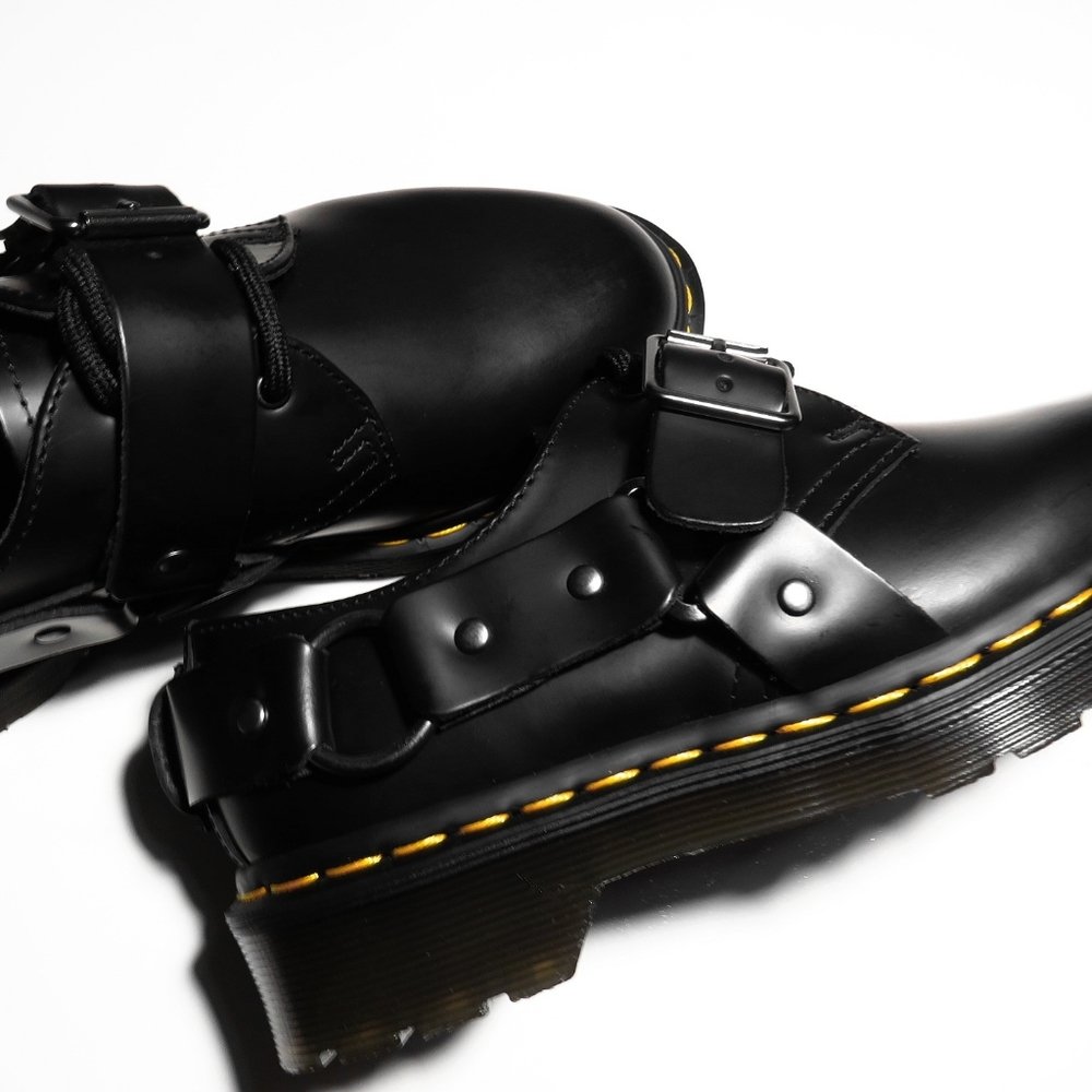 New Dr. Martens Henree Lace Up Smooth Leather Boot Durable Black Women's Size 8 - Picture 3 of 7